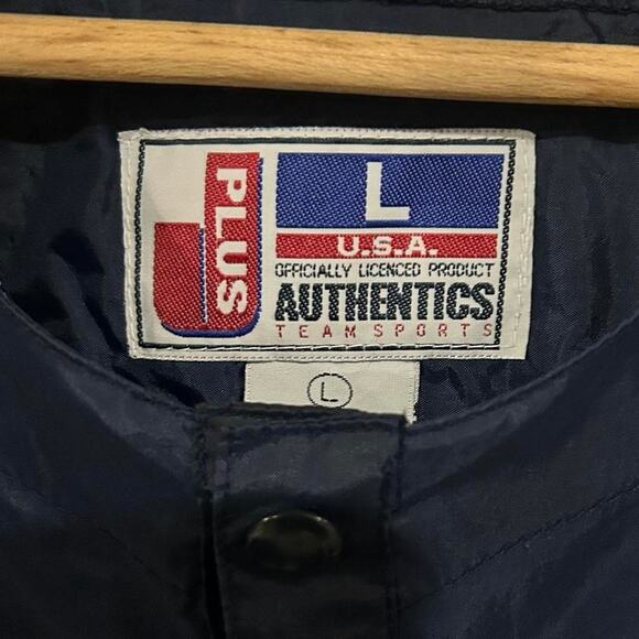 Vintage Michigan Wolverines Short Sleeve Windbreaker Jacket - Picture 6 of 7